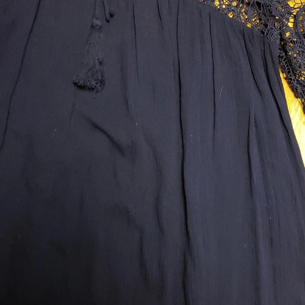 Altar'd State navy lace & gauze tunic sz small - Picture 3 of 3